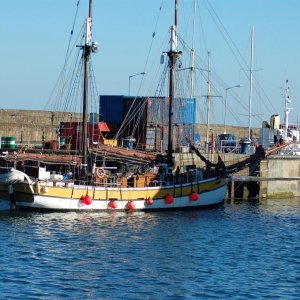 Ruth arriving Penzance Wet Dock