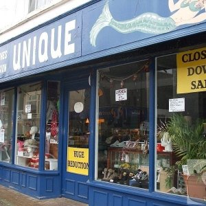 Unique closing down!