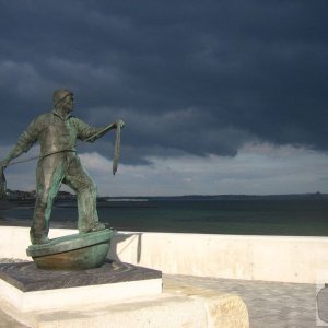 Tom  The statue to lost fishermen