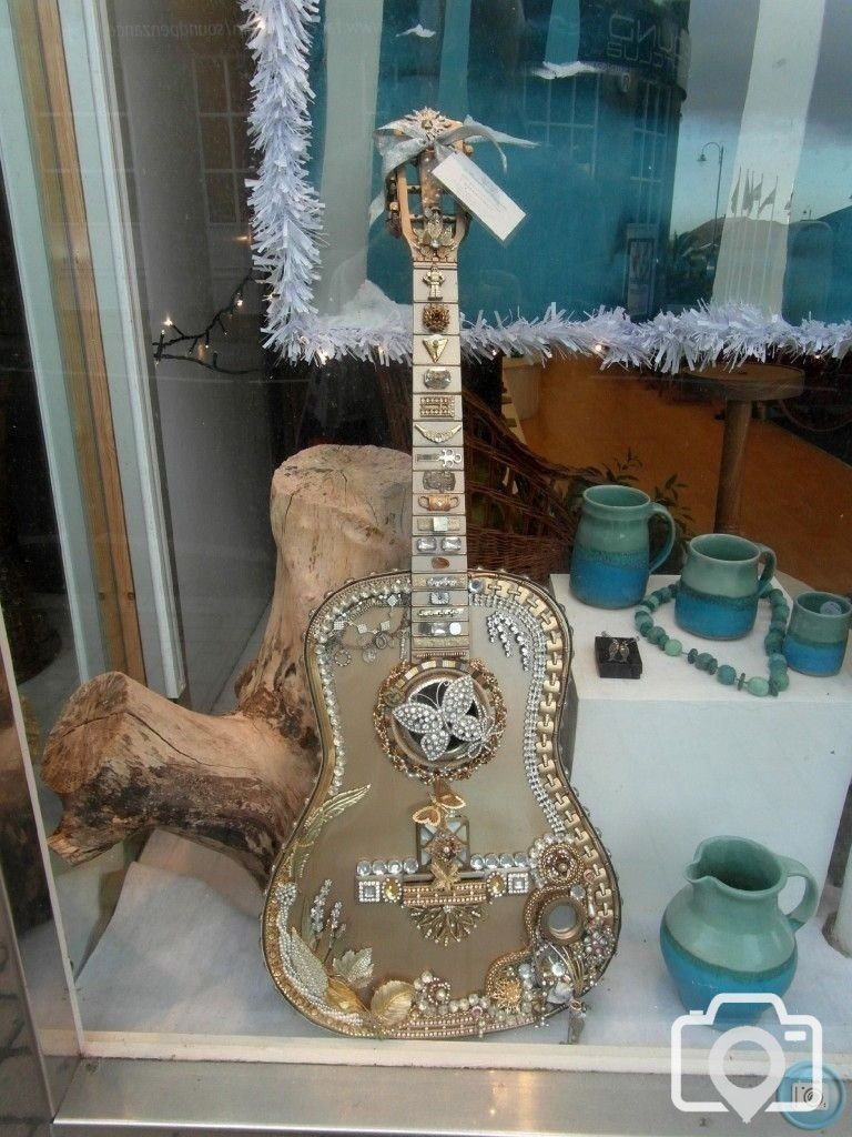 Guitar, a new Symons55 Jewel model I believe