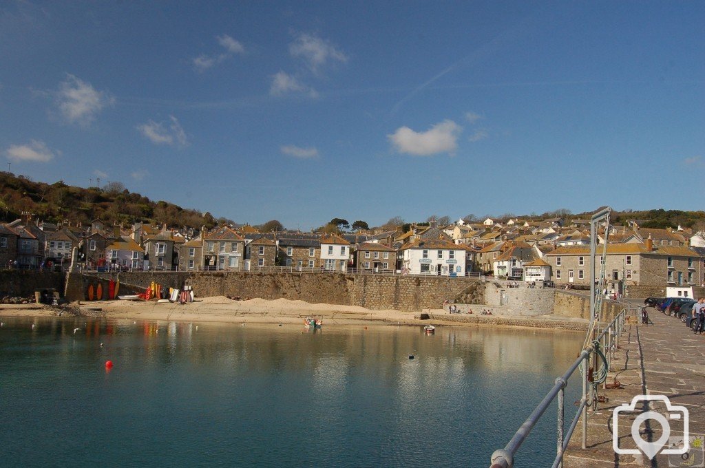 mousehole.