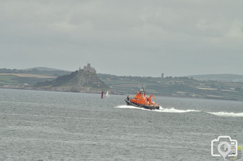 newlyn  raft  race.