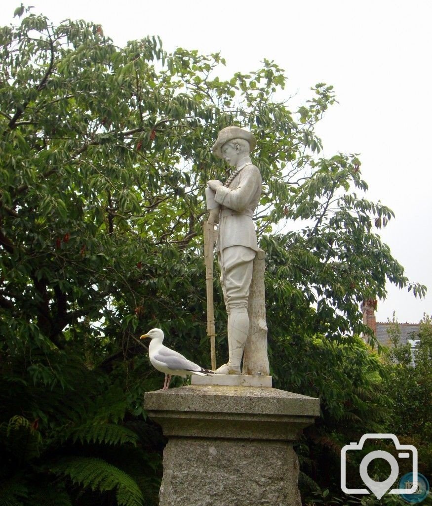 Statue Gull