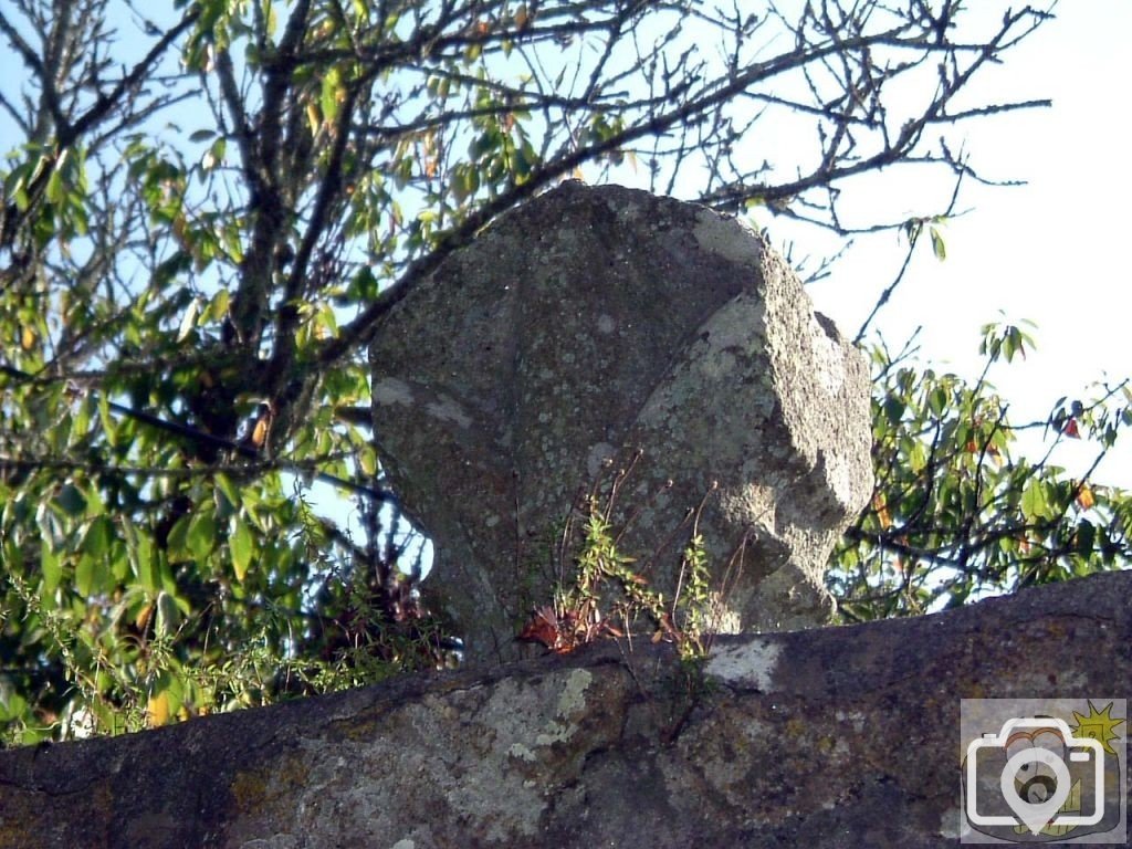 Unusual 'cross' on the Vicarage wall, Ludgvan