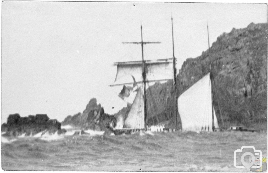 Wreck possibly Porthcurno
