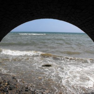 Tunnel vision (1)