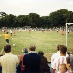 Mike Hooper takes a goalkick at Penlee Park