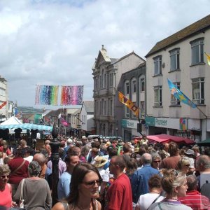 Crowds at the height of Mazey Day, 2008