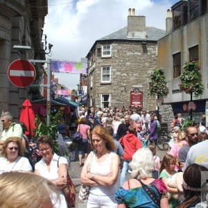 Crowds at the height of Mazey Day, 2008