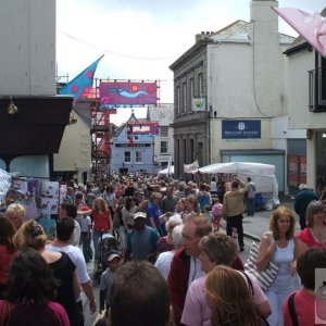 Crowds at the height of Mazey Day, 2008