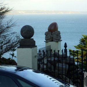 An Interesting home near Raginnis - Remembrance Sunday, 8th Nov., 2009