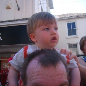 Denanmor and son enjoy the parade