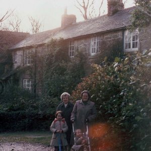 Laundry cottage in 1985