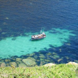 Fishing boat returns to Penberth Cove - 10th June, 2008