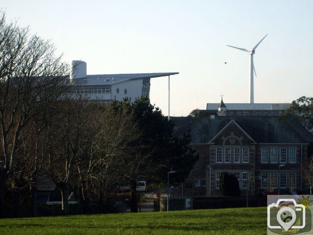 17th Jan., 2010:New wind turbine from across the Rec