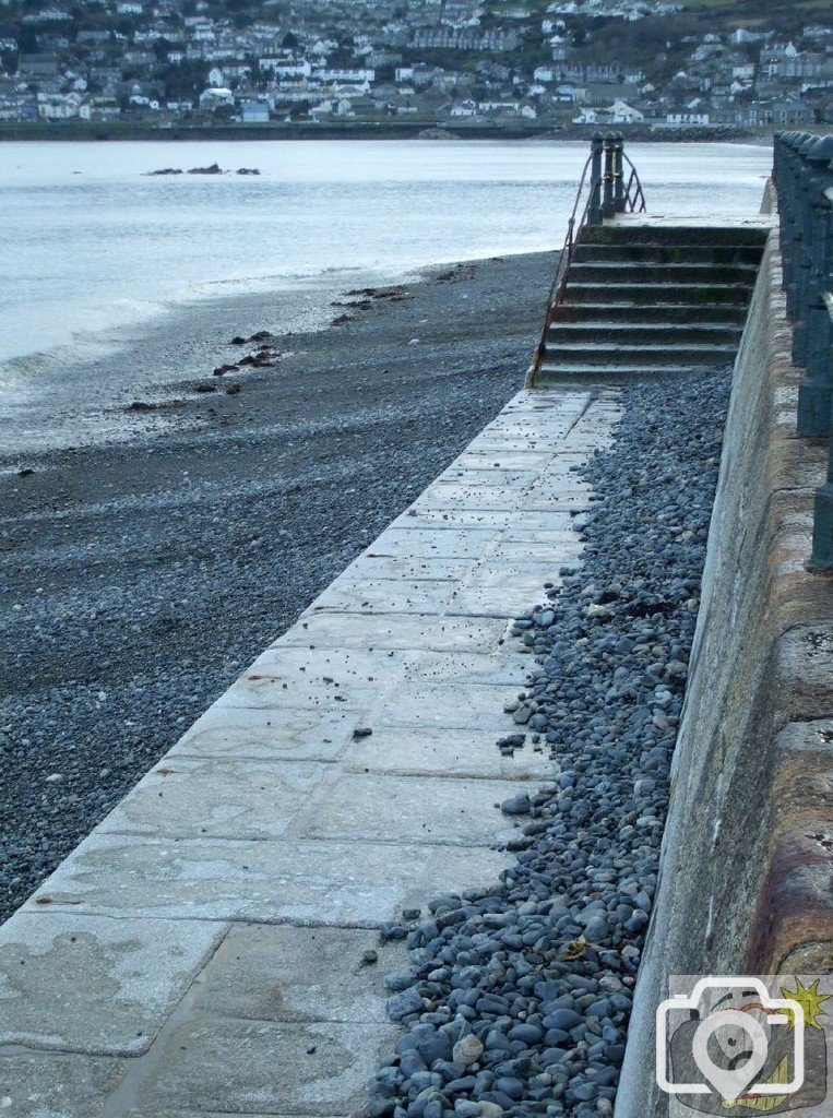 19Feb10 - Penzance Prom: Stoned as usual!