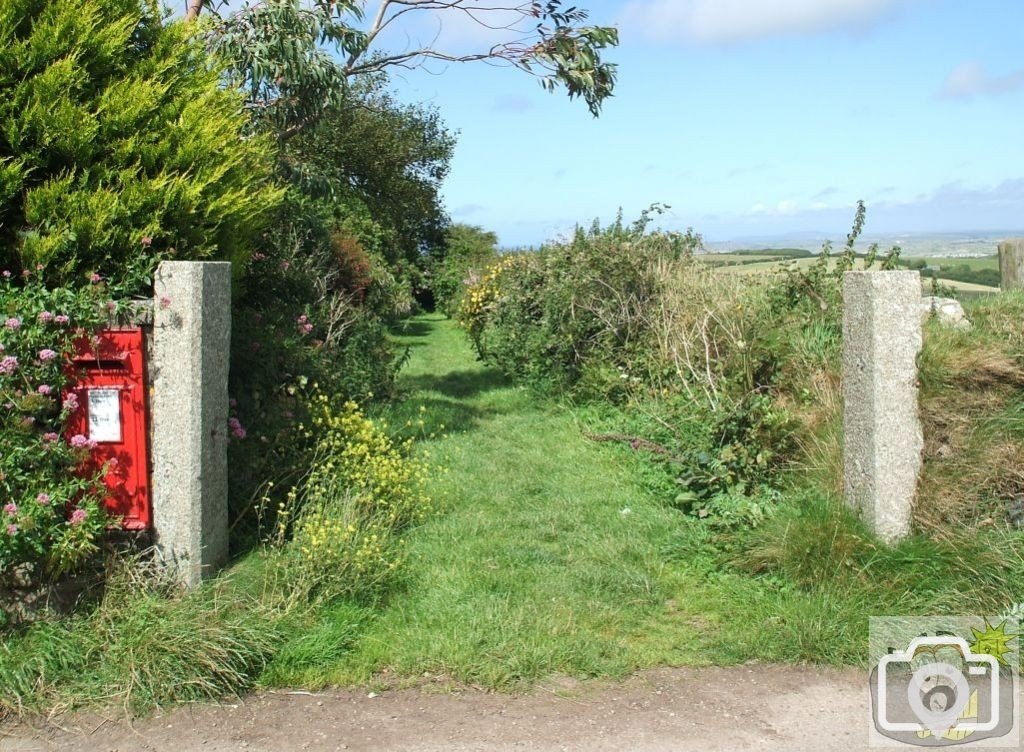 A pleasant grassy drive at Trencrom village