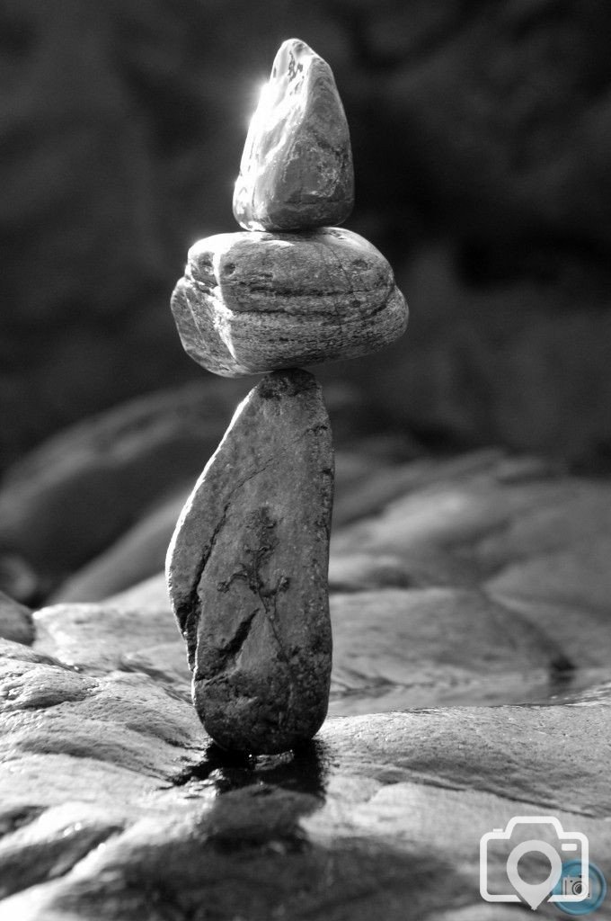 balance b+w