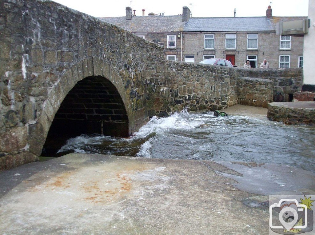 Before leaving Newlyn - The Bridge - 17Mar10