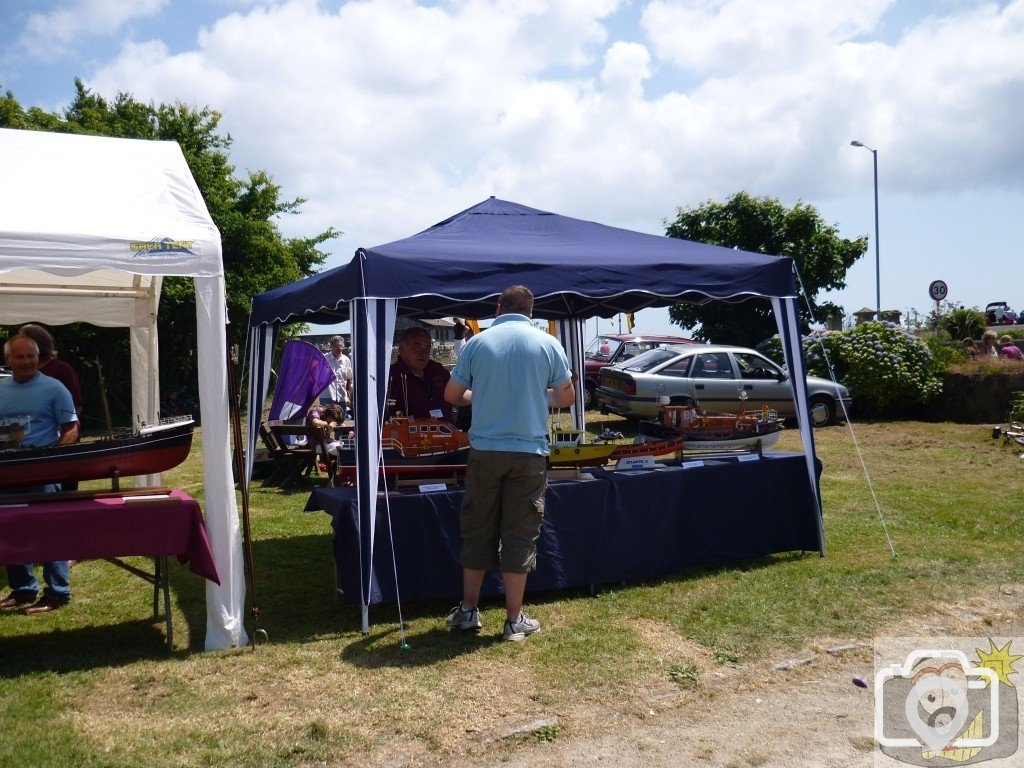 Boat displays on the Wherrytown boating pool