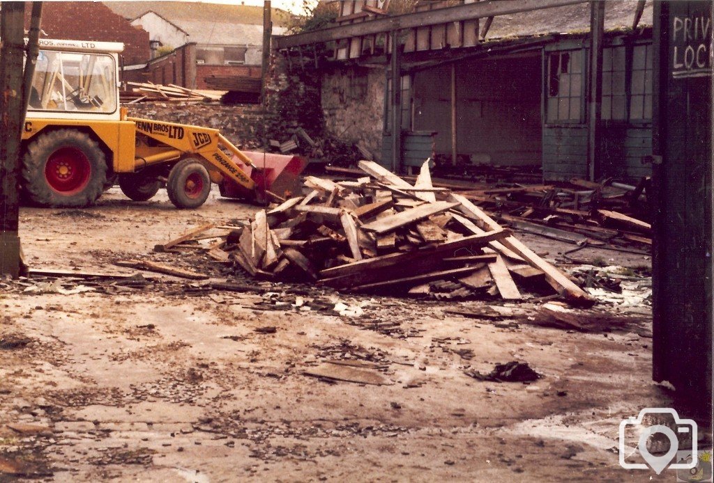 Clearance of Western Hotel garages - 4