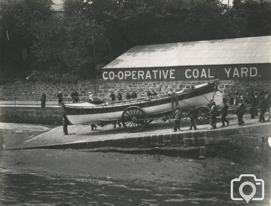 Co-op coal yard
