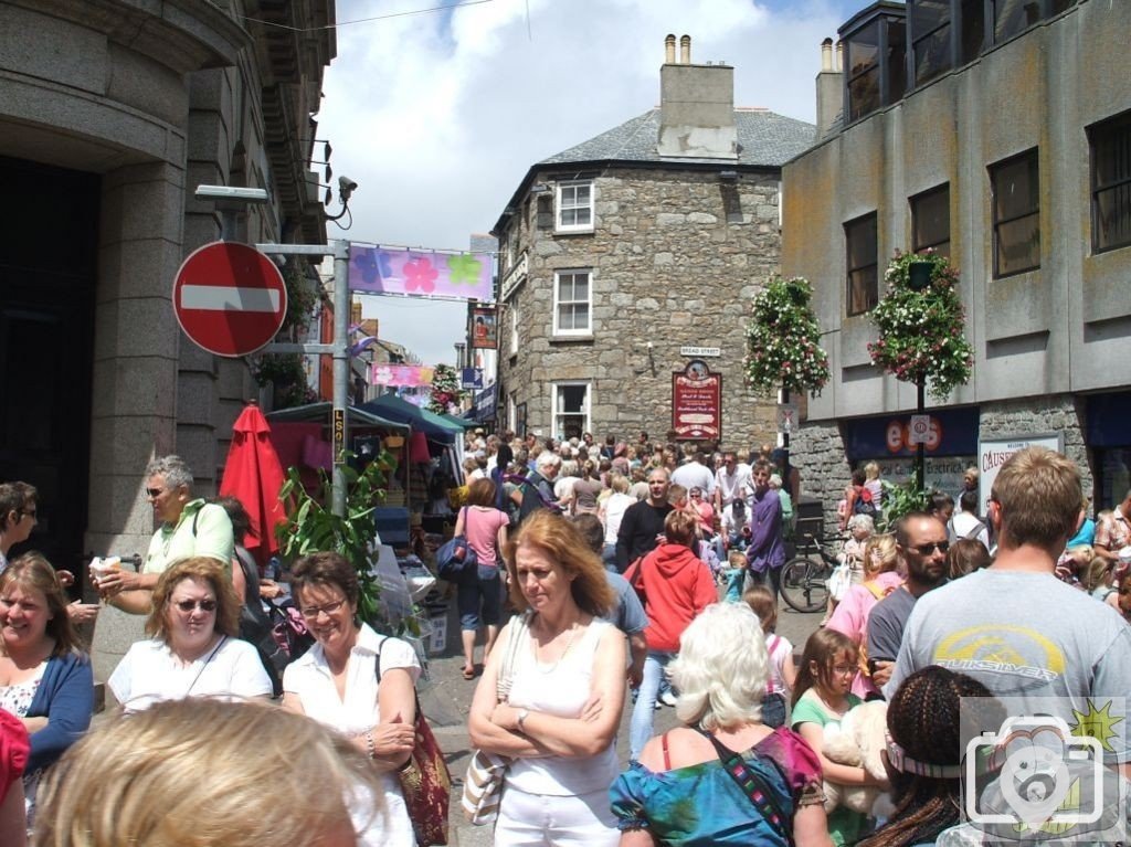 Crowds at the height of Mazey Day, 2008