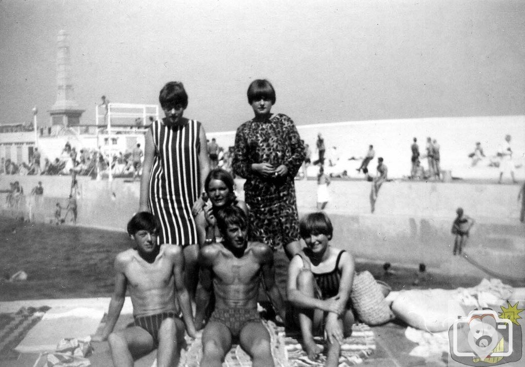Down at the Pool in about 1963/4