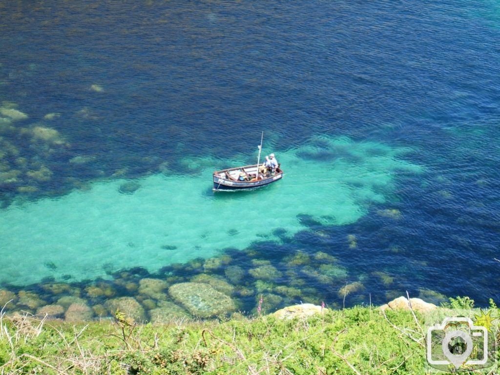 Fishing boat returns to Penberth Cove - 10th June, 2008