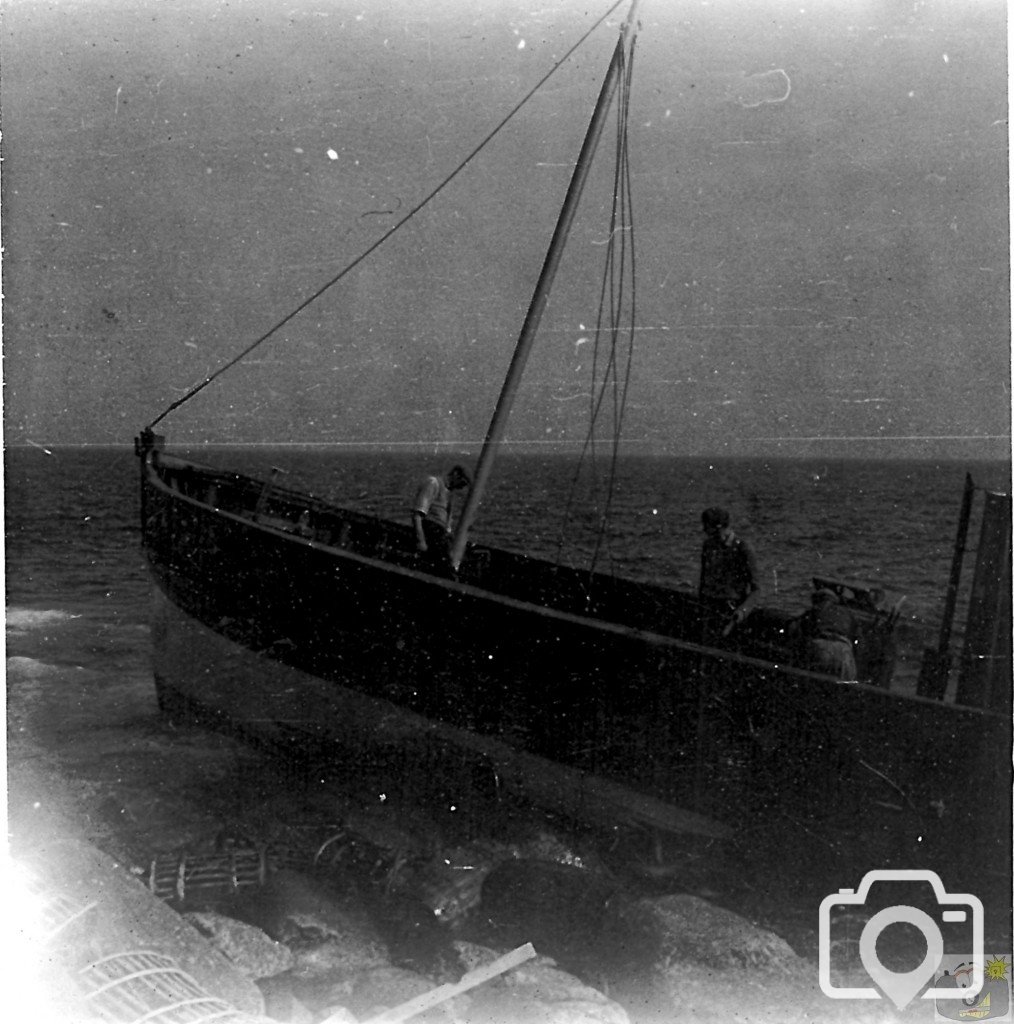 Fishing Vessel  stranded St Loy