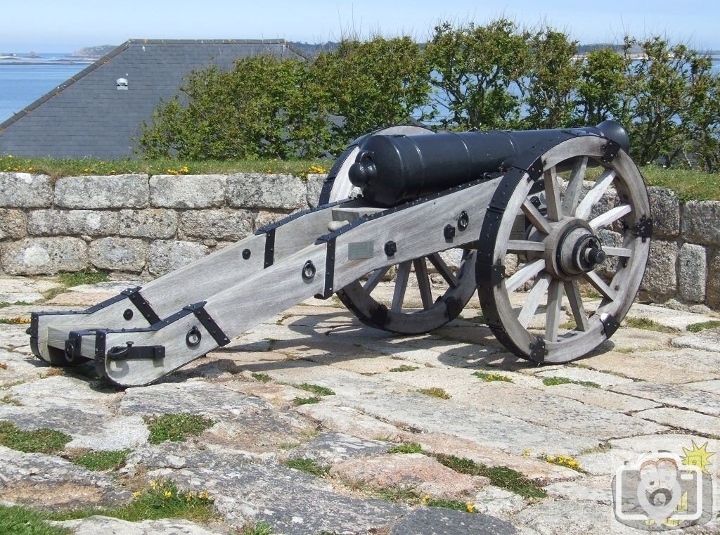 Garrison Guns - 01