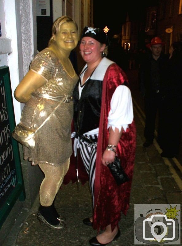 Goldfinger and Pirate outside Wetherspoon's, 2007