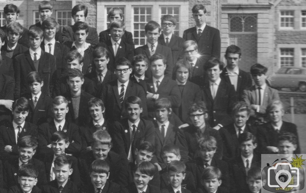 HDGS Whole school Photo 1968