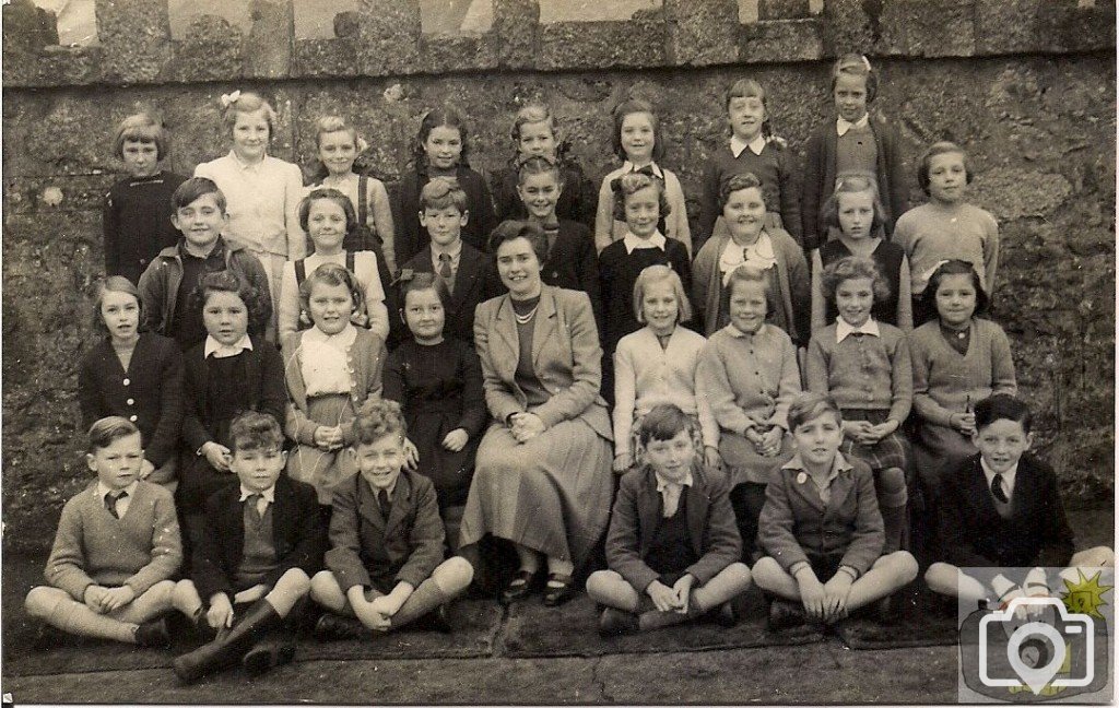 Heamoor School class