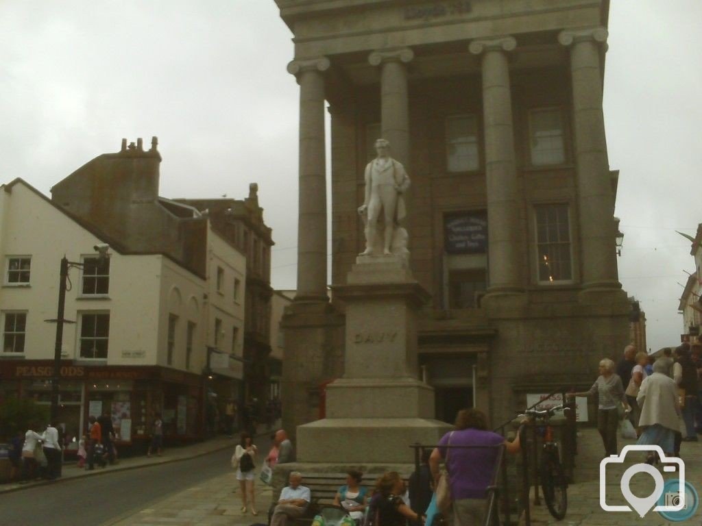 Humphry Davy Statue