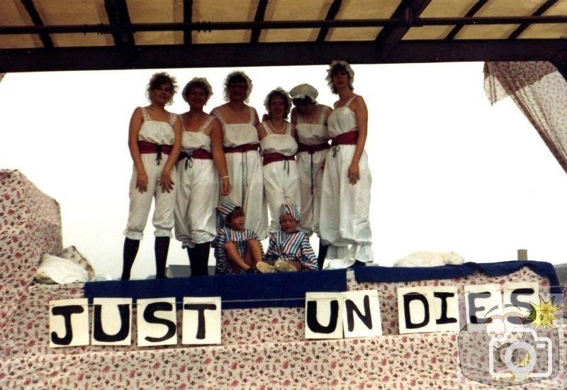 'Just Undies' carnival float on the Rec