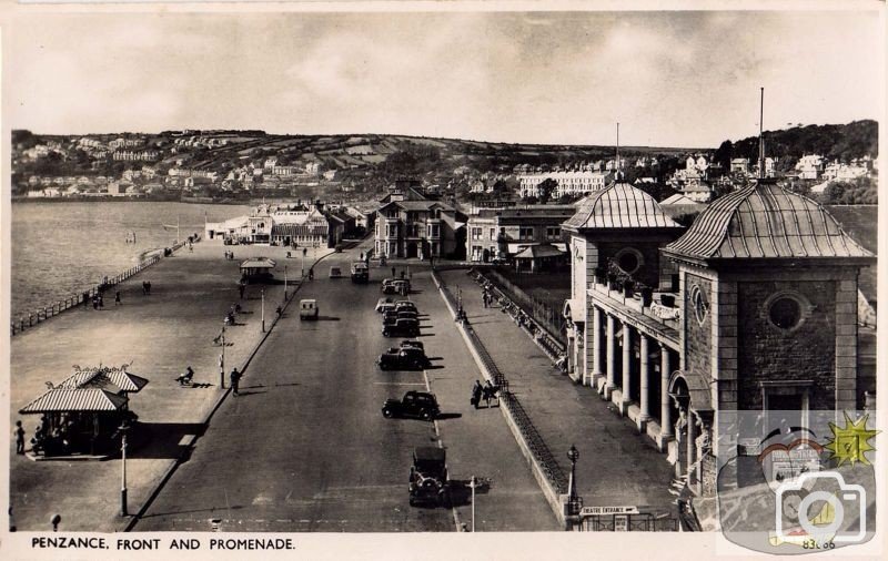 Looking westwards along the Prom