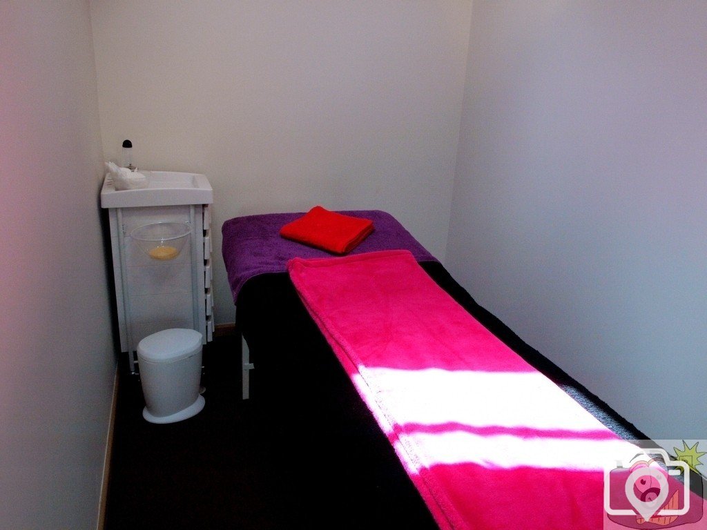 Massage/waxing room