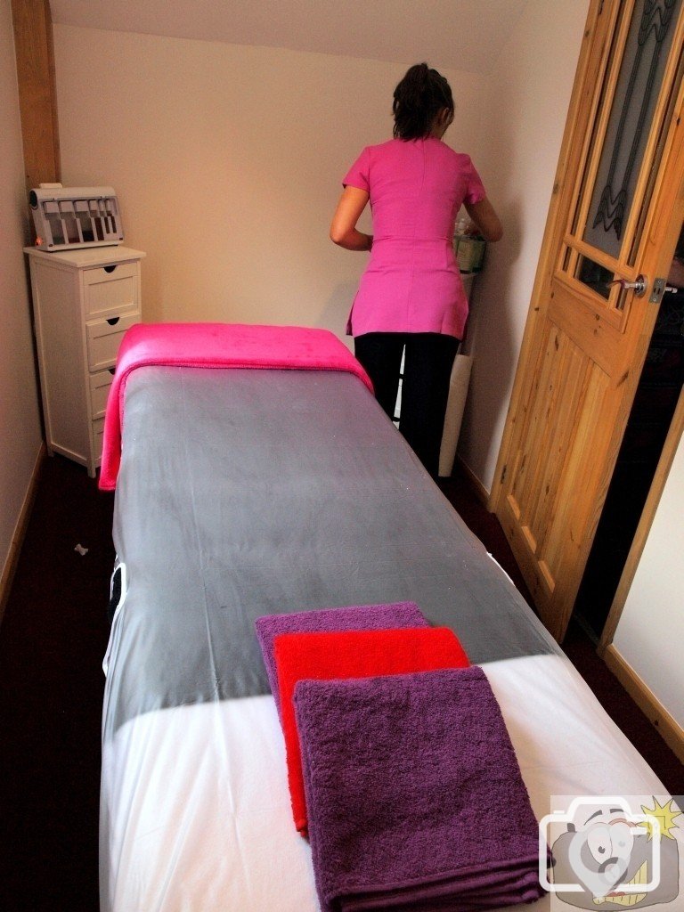 Massage/waxing room