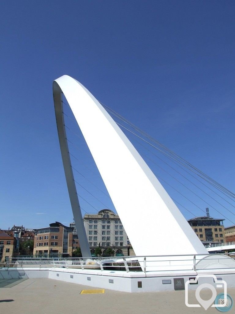 Millennium Bridge Gateshead - 2