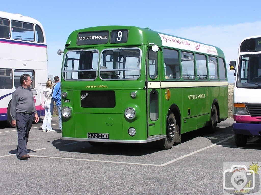 Mousehole Western National Bus