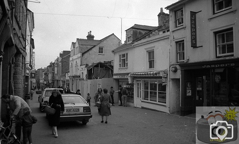 Outside Batemans, Causewayhead