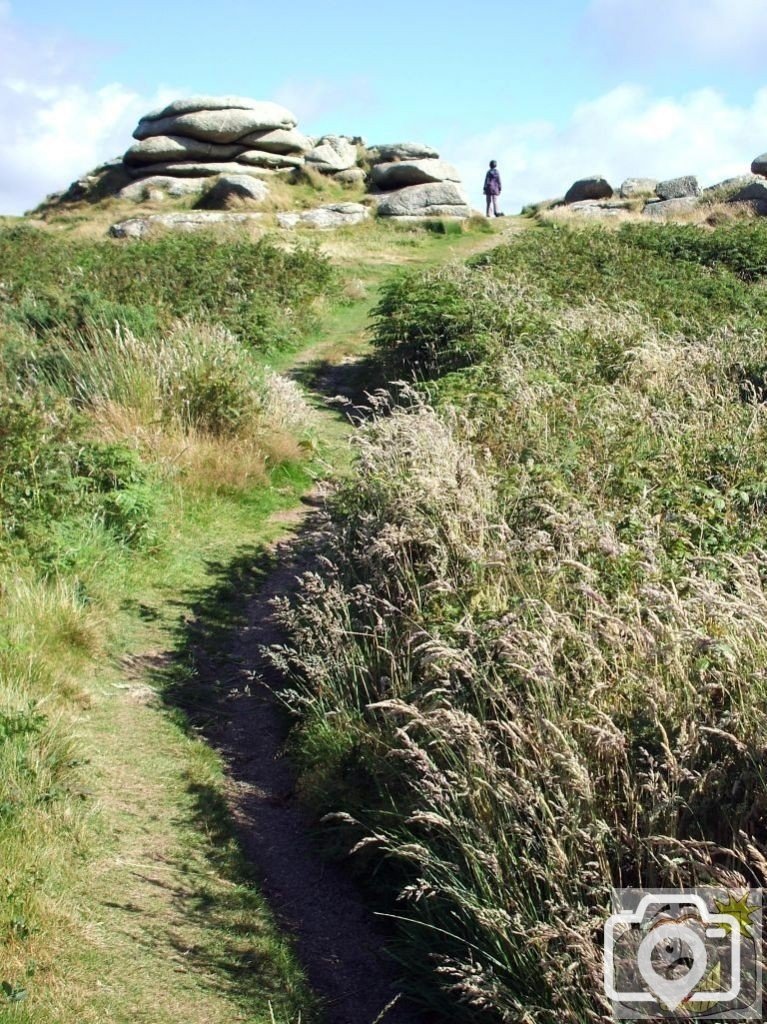 Path from the Western Stack to the higher Eastern Crags at the summit of Tr