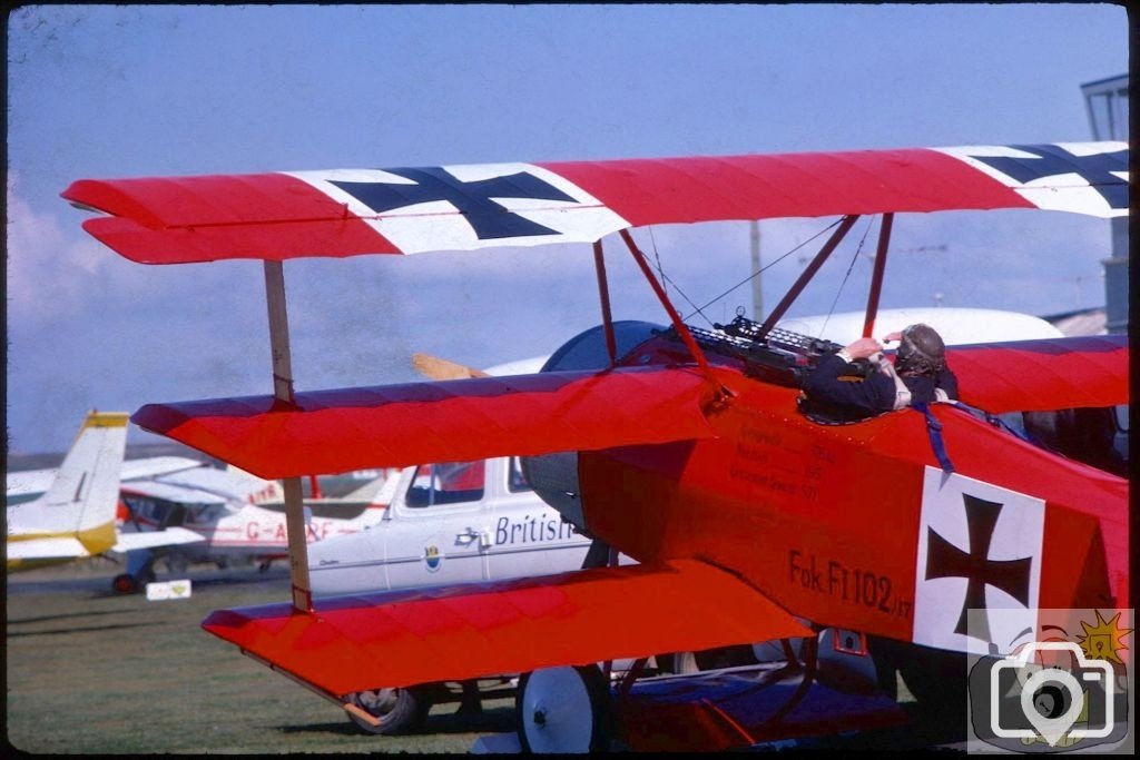 Replica Fokker triplane