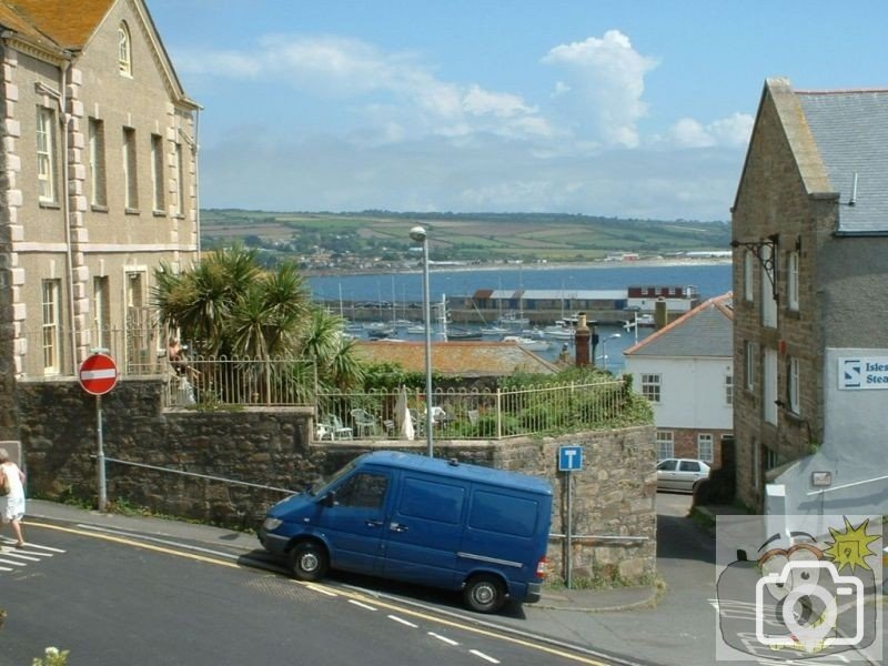 The bottom of Chapel Street from St Mary's churchyard, 2005