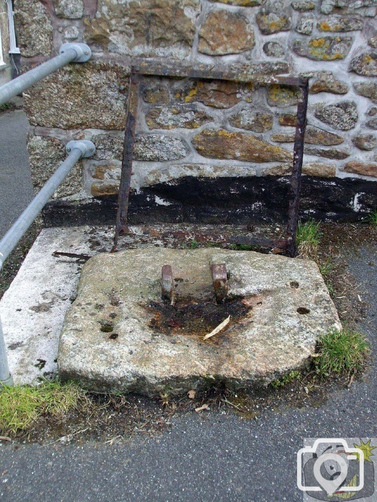 The  Lump in the Ground , Nancledra.