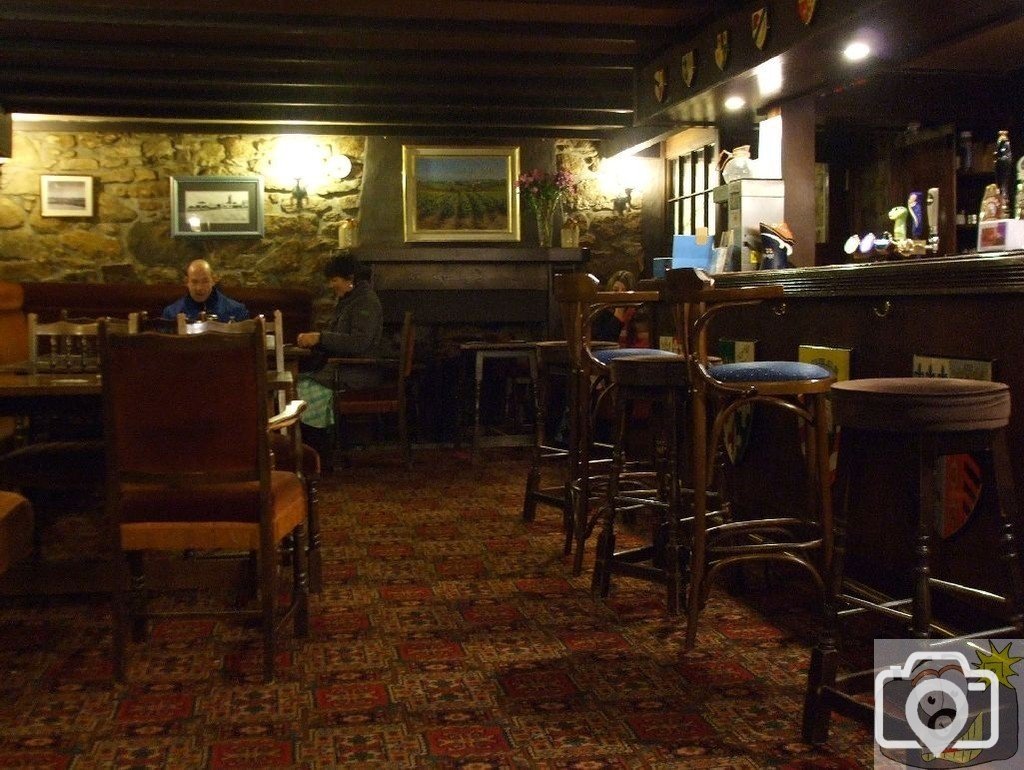 The pleasant lounge of the King's Arms, Paul