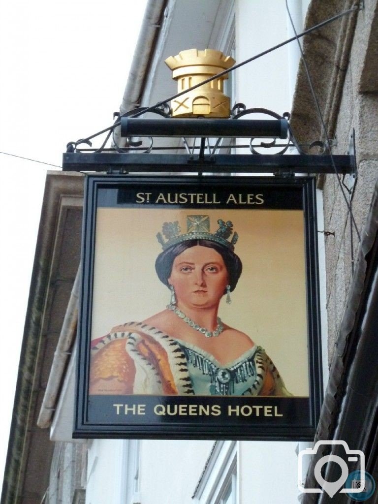 The Queen's Hotel inn sign, St Ives - 1Mar10