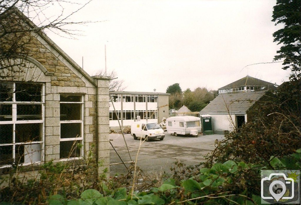 The Scillonian and Sea King alongside each other