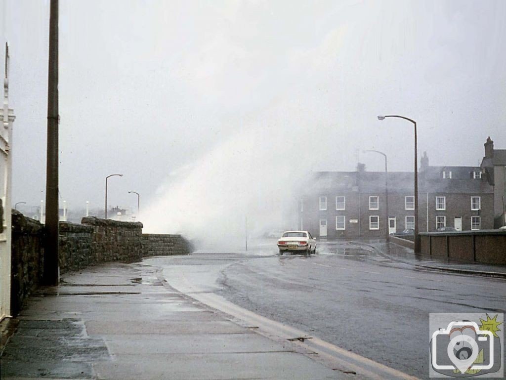 View from the Jubilee Pool entrance towards the Prom